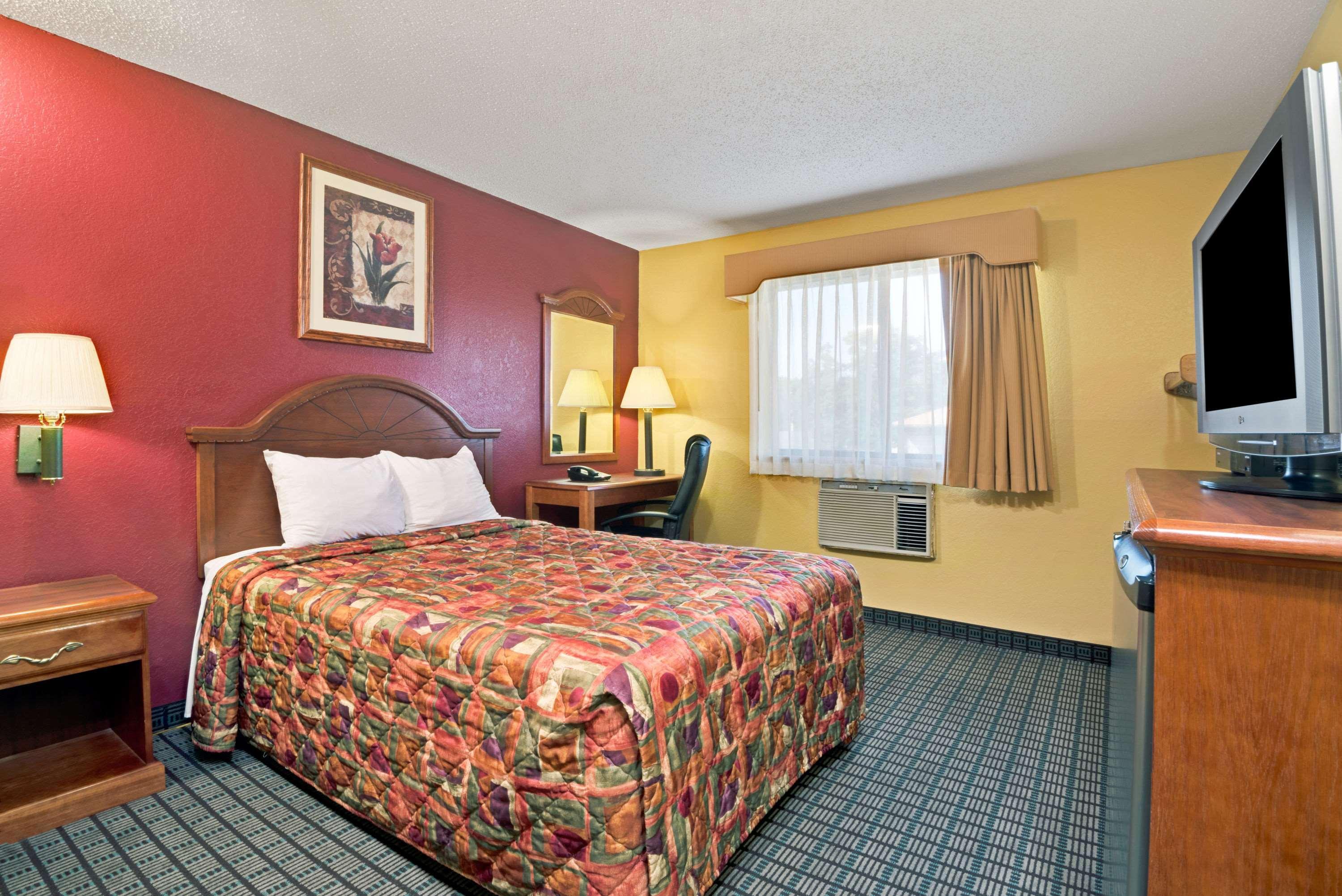 Days Inn By Wyndham Torrington Exterior foto
