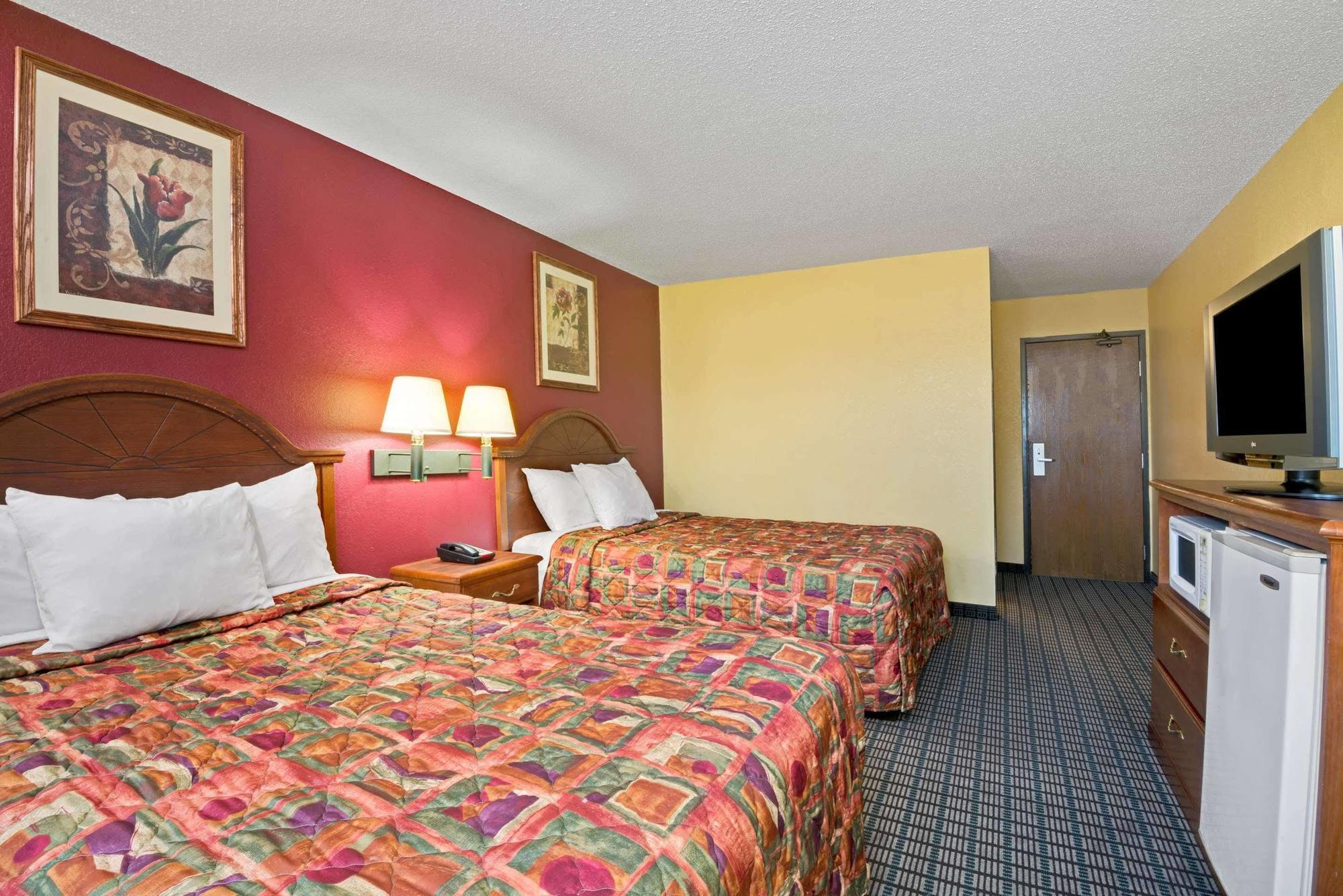Days Inn By Wyndham Torrington Exterior foto
