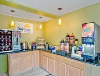 Days Inn By Wyndham Torrington Exterior foto